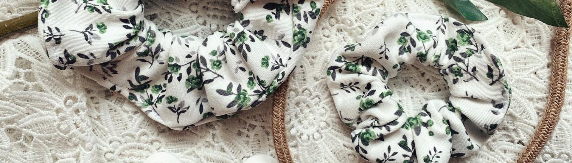 Des chouchous vert et blanc